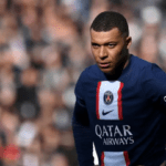 مبابي يبلغ الإدارة في باريس سان جيرمان بخطوته القادمة