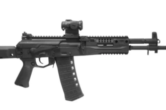 مواطن إيراني يقتل 12 فردًا من عائلته في هجوم بالأسلحة النارية