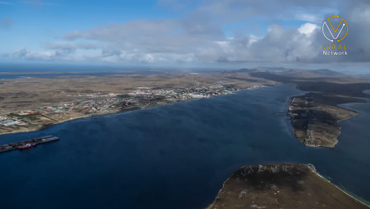 كاميرون يتفقد المناطق المتنازع عليها مع الأرجنتين في أرخبيلا