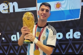 زوجة لاعب أرجنتيني تعرض قميصه للبيع كرد فعل انتقامي