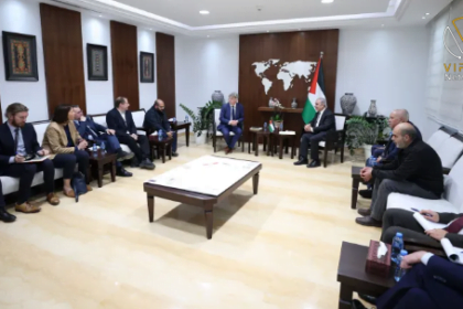 اشتية يناشد فرنسا لدعم الدولة الفلسطينية وتعزيز مكانتها في الأمم المتحدة