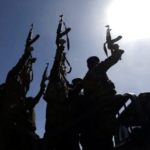 الولايات المتحدة تشدد العقوبات على الحوثيين للتأثير على إيراداتهم