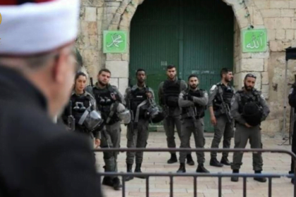 مئات المستوطنين يقتحمون الأقصى