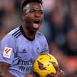 ريال مدريد يتخذ إجراءات بسبب هتافات ضد فينيسيوس