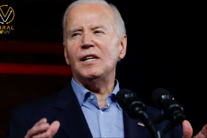 بايدن يوقع على حزمة تمويل بقيمة 1.2 تريليون دولار لمنع إغلاق الحكومة