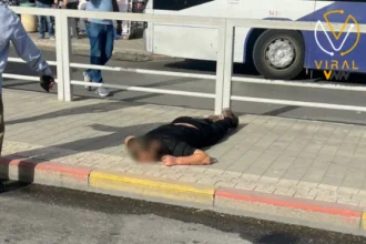 إصابة إسرائيليين في هجوم طعن واستشهاد المنفذ