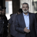 هنية يطمئن إلى استمرار التفاوض في صفقة التبادل