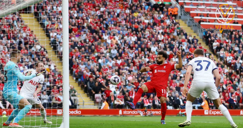 ليفربول بقيادة صلاح يفوز برباعية علي توتنهام