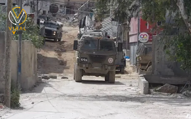 الاحتلال يشن حملات دهم واعتقالات بالضفة الغربية