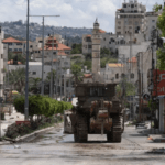 إصابة 4 فلسطينيين وتصاعد اقتحامات الاحتلال والمستوطنين