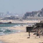 انطلاق العمل في تأهيل الممر المائي لتوصيل المساعدات إلى غزة