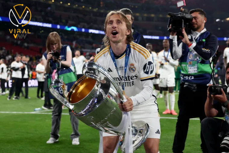 بقاء مودريتش في ريال مدريد لموسم إضافي