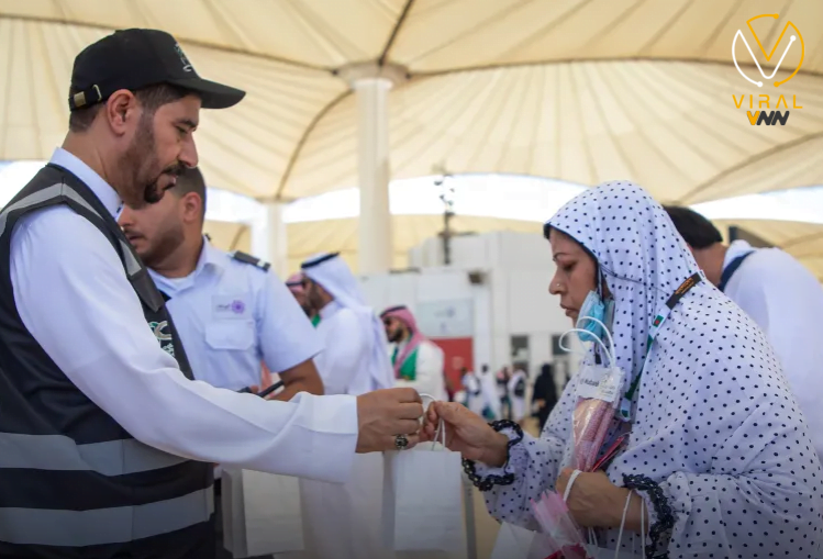 ألف حاج من غزة يعبرون إلى السعودية لأداء مناسك الحج