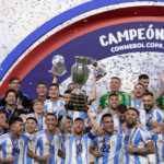 الأرجنتين تشهد ثلاثية تاريخية بقيادة ميسي