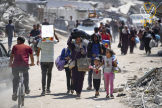 الاحتلال يجبر سكان جنوب خان يونس على إخلاء منازلهم