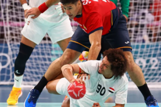 وداع مأساوي لليد المصرية في باريس