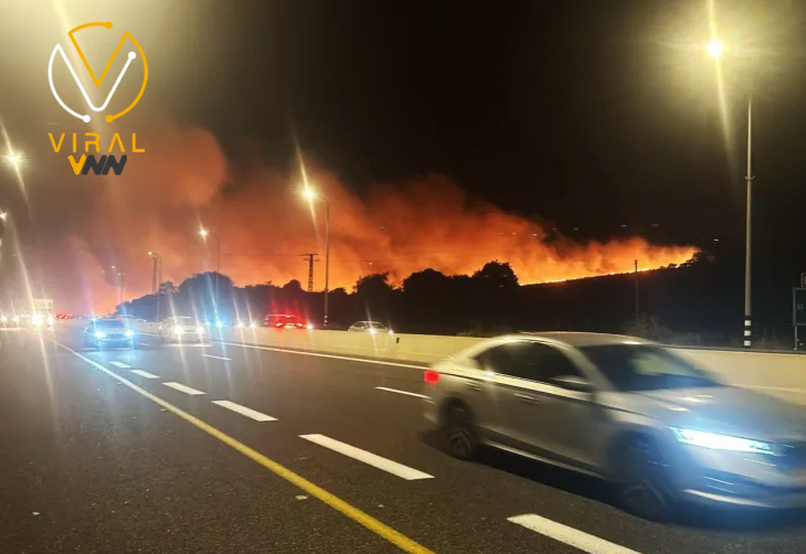 حزب الله يستهدف نهاريا بعشرات الصواريخ