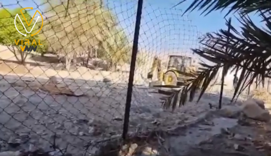 استمرار أعمال الحفر الاستيطانية بجوار مدرسة عرب الكعابنة الأساسية