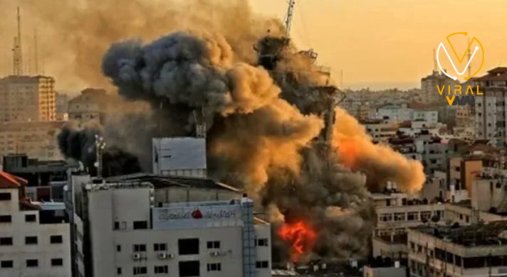 قصف جوي إسرائيلي يضرب مستشفى العودة بمخيم النصيرات