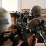 اعتقالات في بلدة إذنا خلال اقتحام قوات الاحتلال