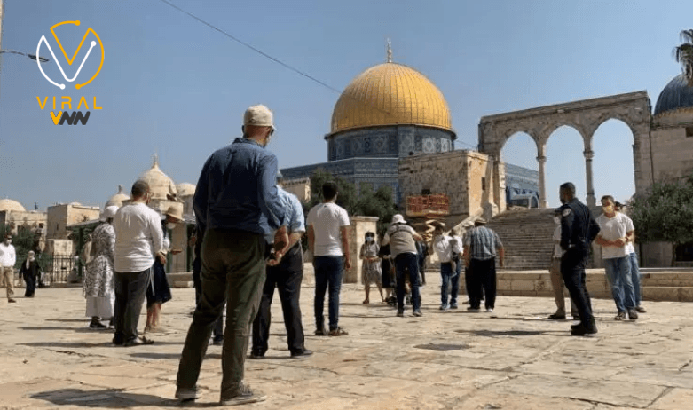 مجموعات من المستوطنين تقتحم المسجد الأقصى