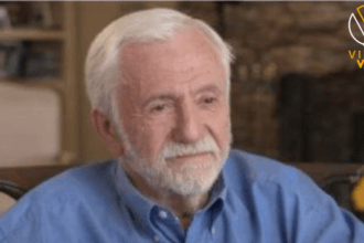 وفاة آلان بلي الذي فاز بجائزة الأيكي مرتين عن 87 عامًا