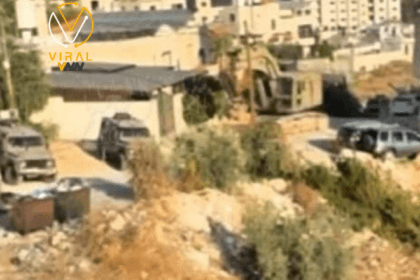 القوات الإسرائيلية تحاصر منزل في طولكرم وتشرع في هدمه