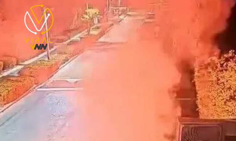 اعتقال 3 مشتبه بهم في حادث إطلاق قنابل ضوئية على منزل نتنياهو