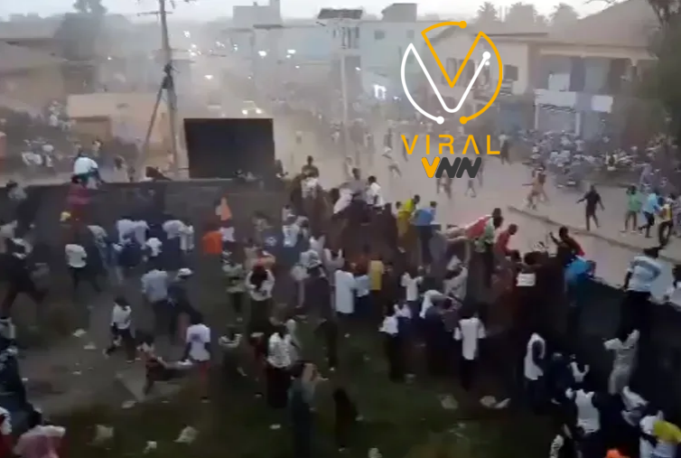 مقتل العشرات في اشتباكات خلال مباراة كرة قدم في غينيا