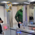 وزير الداخلية الإسرائيلي يضغط على نتنياهو لفتح باب العودة للعمال الفلسطينيين