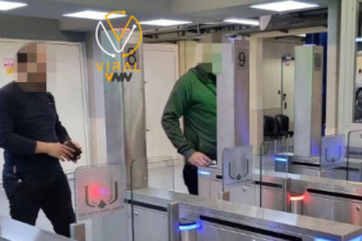 وزير الداخلية الإسرائيلي يضغط على نتنياهو لفتح باب العودة للعمال الفلسطينيين