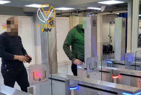 وزير الداخلية الإسرائيلي يضغط على نتنياهو لفتح باب العودة للعمال الفلسطينيين