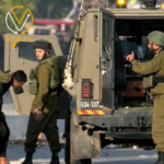 اعتقالات واسعة ومداهمات لمنازل في الضفة الغربية