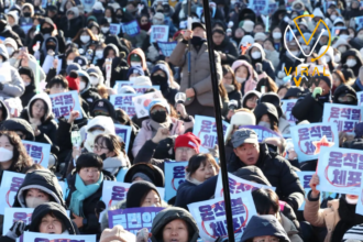 تهديدات المعارضة الكورية الجنوبية بعزل القائم بأعمال الرئيس