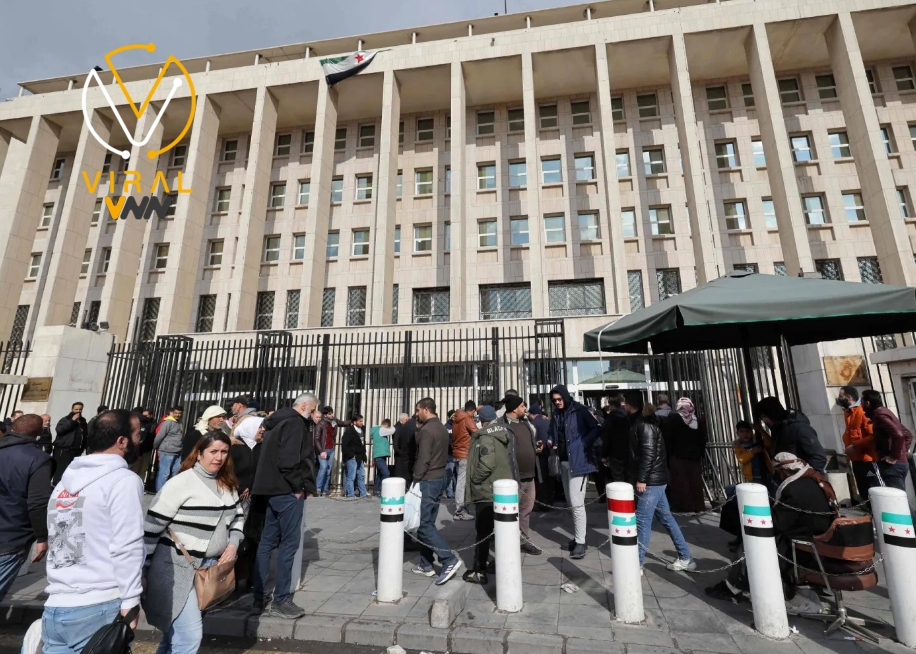 دمشق تواجه أزمة الدولارات المزورة