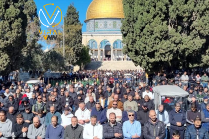 أكثر من 50 ألف مصلي يؤدون صلاة الجمعة في الأقصى