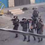 شاب فلسطيني يصف كيف تم استخدامه كدرع بشري في غزة من قبل الاحتلال