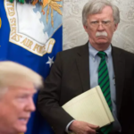 ترامب يرفع الحماية السرية عن مستشاره السابق