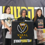 عائلات الأسرى الإسرائيليين تناشد بضمان تنفيذ المرحلة الثانية من اتفاقية تبادل الأسرى