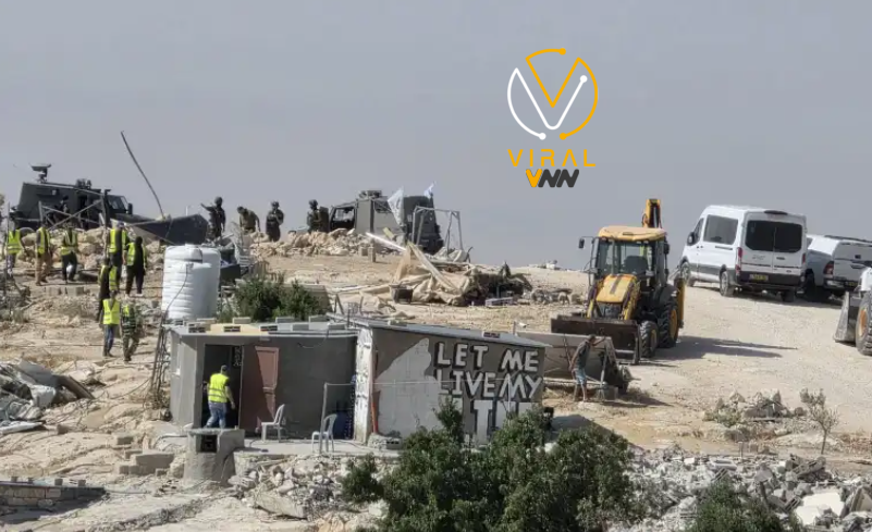 قوات الاحتلال تهدم مساكن المواطنين في خلة الضبع جنوب الخليل