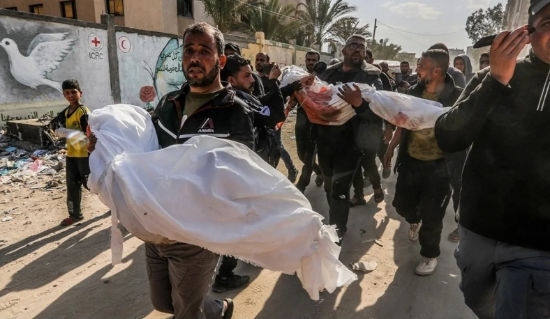 استشهاد 67 وإصابة 320 آخرين خلال 24 ساعة في قطاع غزة