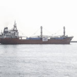 سفينة تركية تغادر الميناء محملة بـ800 طن من المساعدات إلى غزة